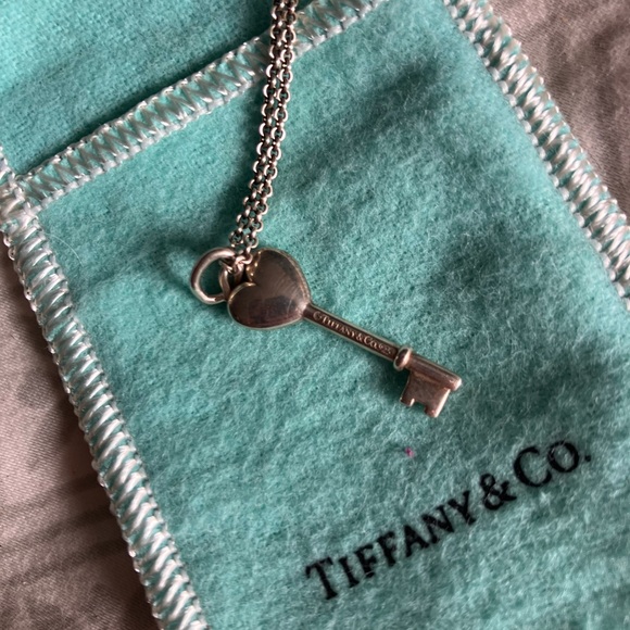 Authentic Tiffany& Co. heart key pendant necklace. 925 Silver & Diamond. Love - Picture 7 of 7